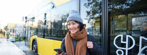 pfuimmgon-jeune-bus-transport-commun